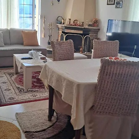Nevi House Берат